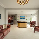 Arden House دينغل