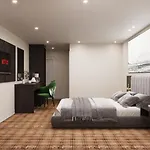 Arden House 4*