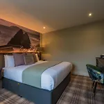 Arden House 4*