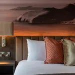 Arden House 4*