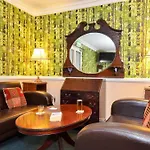 فندق مبيت وإفطار Arden House 4*