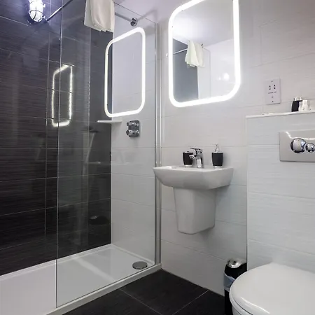 Arden House 4* 딩글