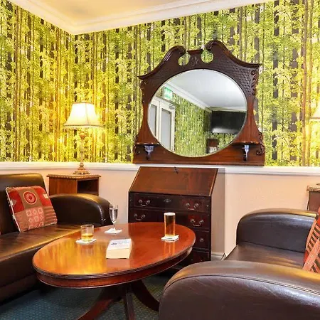 B&B Arden House 4*