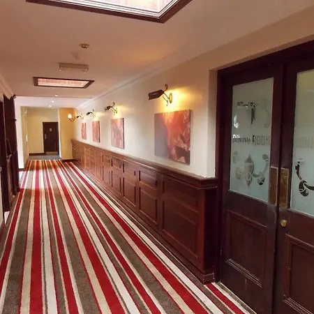 Arden House 4* 딩글